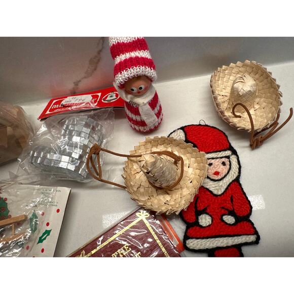 14 Assorted Vintage 1970’s Wood Plastic Ornaments - Kurt Adler - Picture 6 of 8